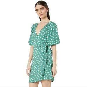 NWT‎ Billabong Women's Best Dressed, Island Green, Wrap Floral Small